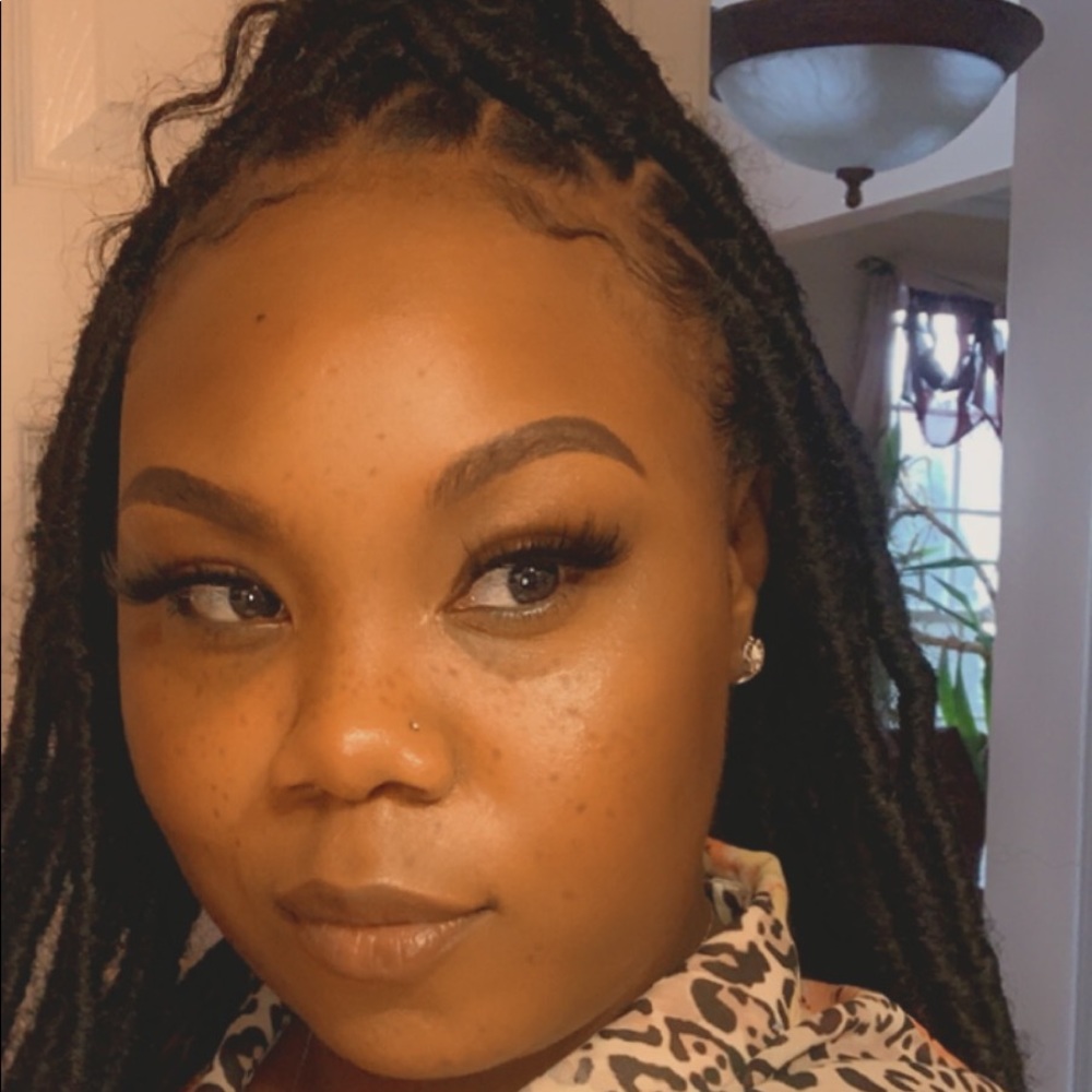 Meet your Posher, Eautreana